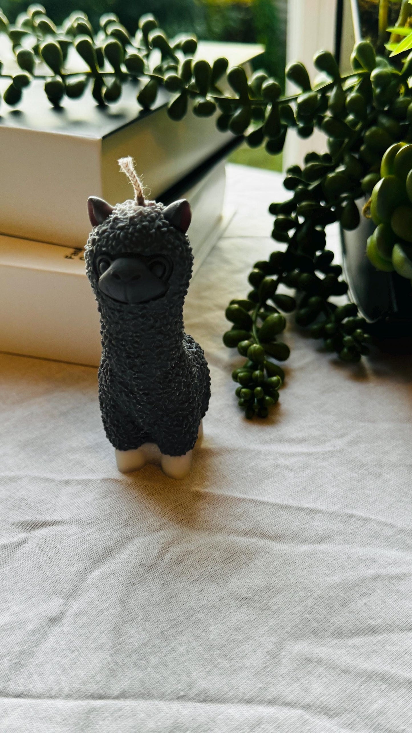 Alpaca candle | Llama candle | Animal shaped candles | Baby shower Gifts | Animal decor | Nursery room decor | Cute candle | Alpaca decor